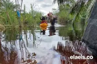 Korban Banjir di Siak Tolak Bantuan PT Arara Abadi