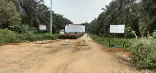 Pemilik Tanah Pasang Plang Larang Armada Perusahaan Melintas