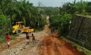 Bentar Lagi, Jalan di Dua Kecamatan Ini Bakal Kinclong, Petani Sawit pun Senang!