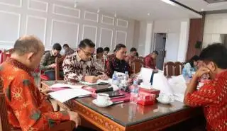 Ribuan Pekerja Non Formal di Landak Dapat Perlindungan Sosial Didanai DBH Sawit