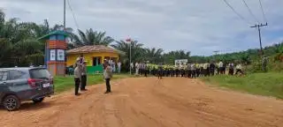 Masyarakat Simangambat Unjuk Rasa di PT ANJ Agri Binanga