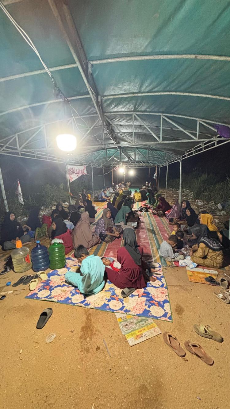 Sudah 4 Hari Warga 3 Desa Blokade Jalan Menuju PT Priatama Riau