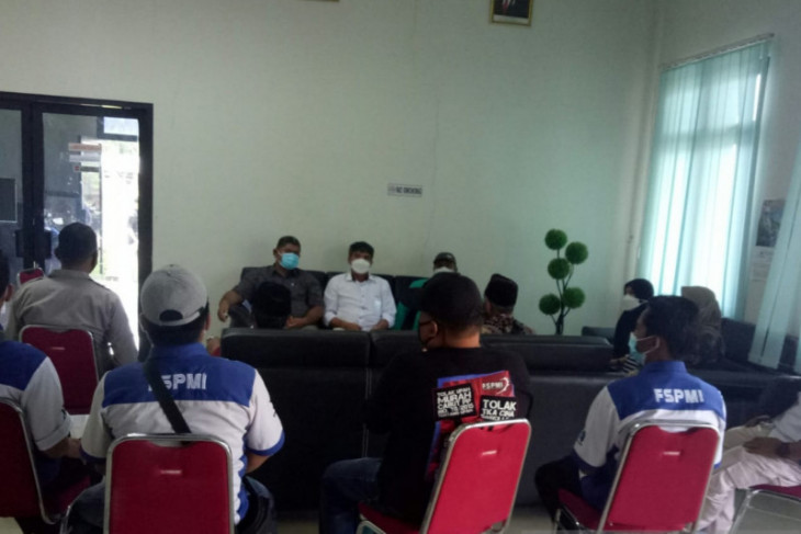 Karyawan Mogok Kerja, PKS Berhenti Operasi