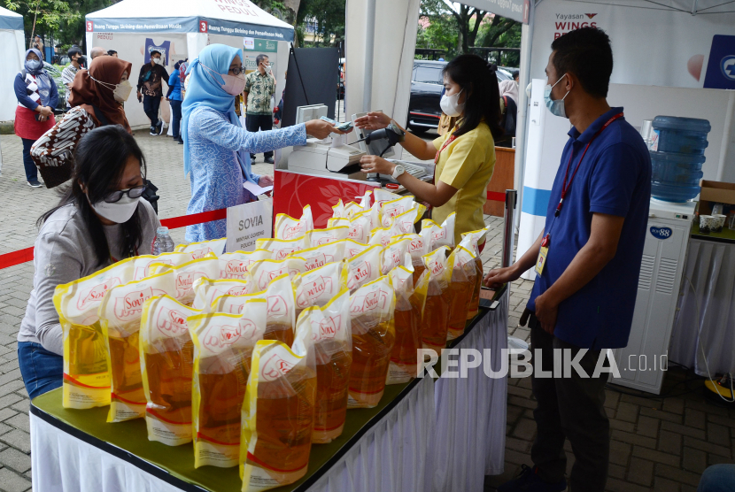 Sudah Ikut Harga Pasar pun Minyak Goreng Kemasan Masih Langka