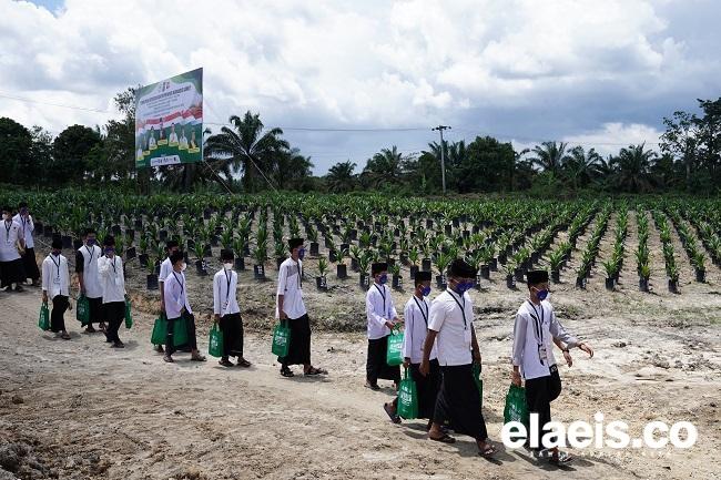 Menyemai Masa Depan di Pesantren Teknologi Riau