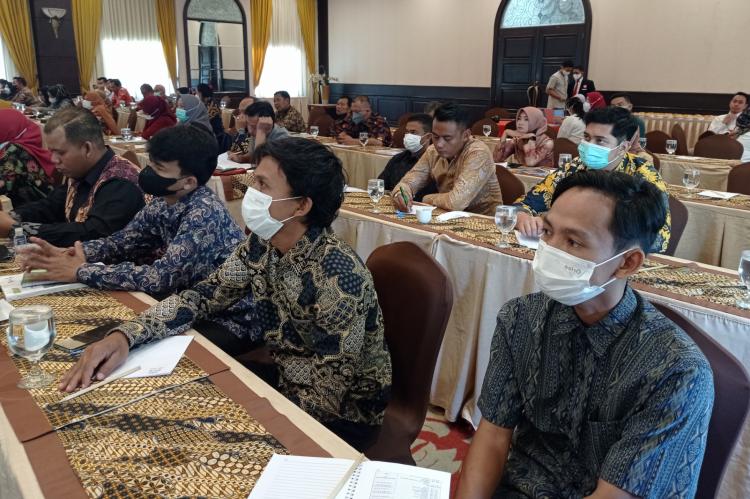 Kementan-BPDPKS Beri Pelatihan 58 Petani Sawit di Riau