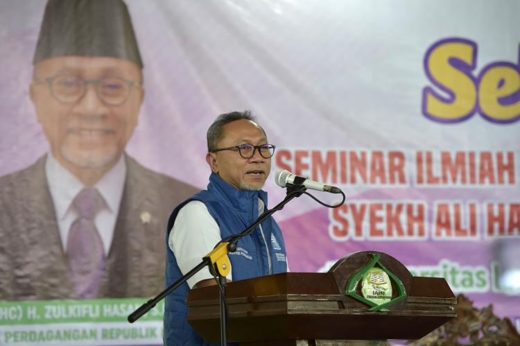 Cerita Resesi hingga Petani Sawit di Dua Kampus Sumut