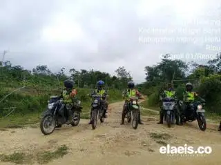 Tunggangi Sepeda Motor, Personil TNI Sosialisasikan Bahaya Karhutla