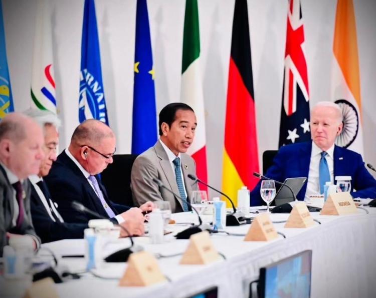 Jokowi Serukan OPEC untuk Nikel dan Sawit di Sesi Kerja Mitra G7