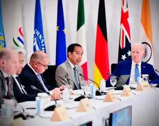 Jokowi Serukan OPEC untuk Nikel dan Sawit di Sesi Kerja Mitra G7