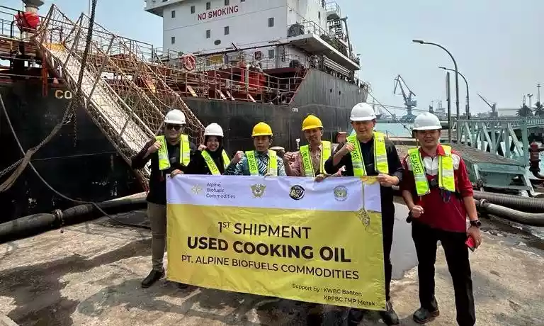 Manfaatkan Fasilitas PLB, PT Alpine Ekspor Perdana Used Cooking Oil