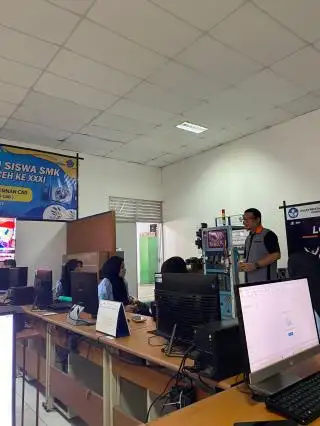 Persiapan Masuk Dunia Kerja, 30 Penerima Beasiswa Sawit Belajar Bersama Praktisi