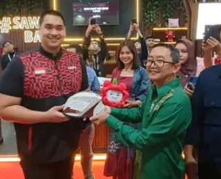 Pesepeda Diajak Gunakan Helm Berbahan Baku Sawit