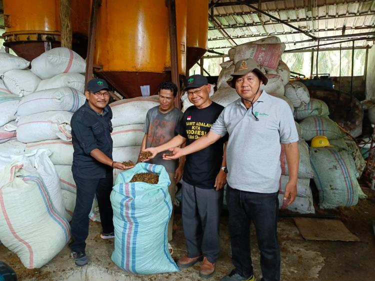 Pabrik PT BTS Hadir, Petani Sawit di Bangka Barat Sumringah