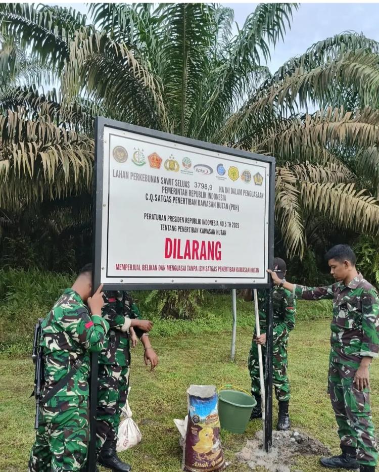 Petani Sawit yang Tersandera Status Kawasan Hutan Harus Dibebaskan