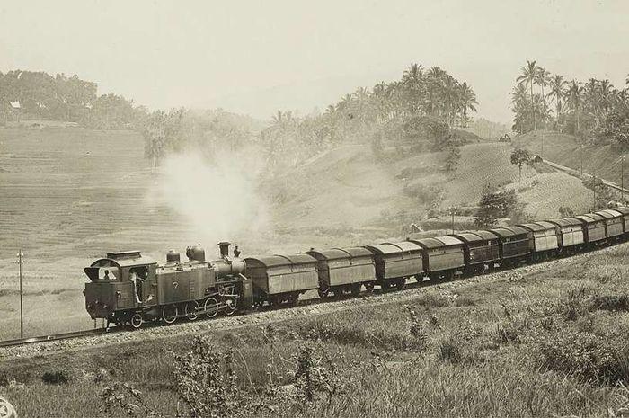 Kereta Api Sumatera, Mesin Urat Nadi Sawit dan Tambang Sejak Kolonialisme Belanda