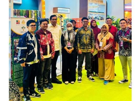 Batik Berbasis Sawit hingga Kriya Lidi, UMKM Binaan BPDP Unjuk Gigi di INACRAFT 2026
